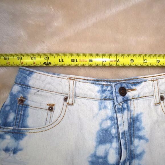 Womens Shorts Size 28 Cutoff Jean Distressed Bleached Highrise High Waist Denim - Picture 11 of 13